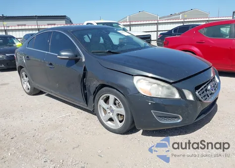 2013 Volvo S60 T5 из США, поврежденный, VIN YV1612FS6D2185459